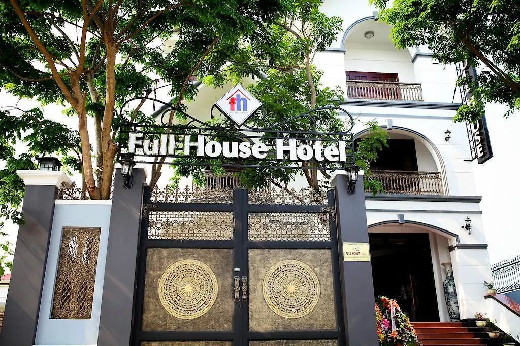 Full House Hotel contacts